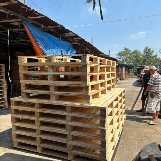 Đóng pallet gỗ giá rẻ tại Tphcm