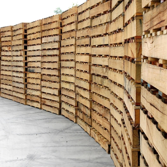 Đóng pallet gỗ giá rẻ tại Tphcm